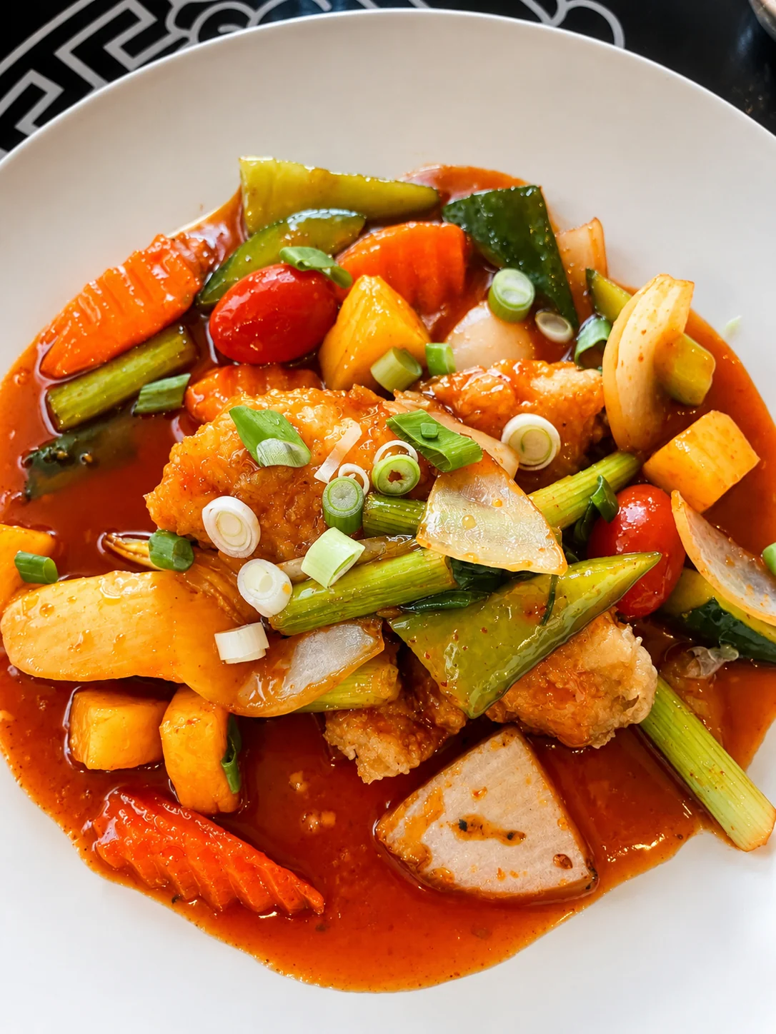 Sweet and sour chicken with pineapple at Tawan Chay